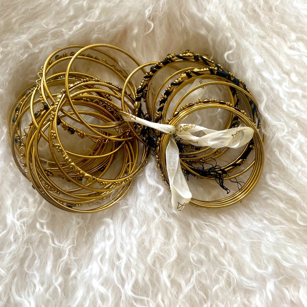 BNWOT Amrita Singh multiple layer women’s bangle jewelry!!